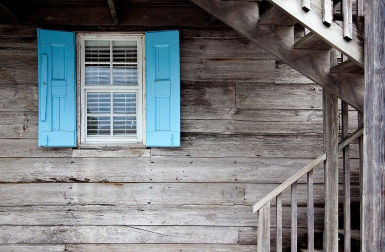 Comment choisir les bons stores pour votre chambre ?