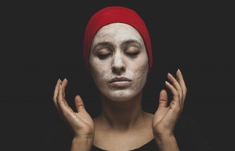 Qu’est-ce qui est mieux : masques faciaux naturels ou synthétiques